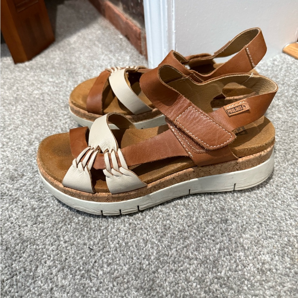 PIKOLINOS Tan and Cream Sandals‎
